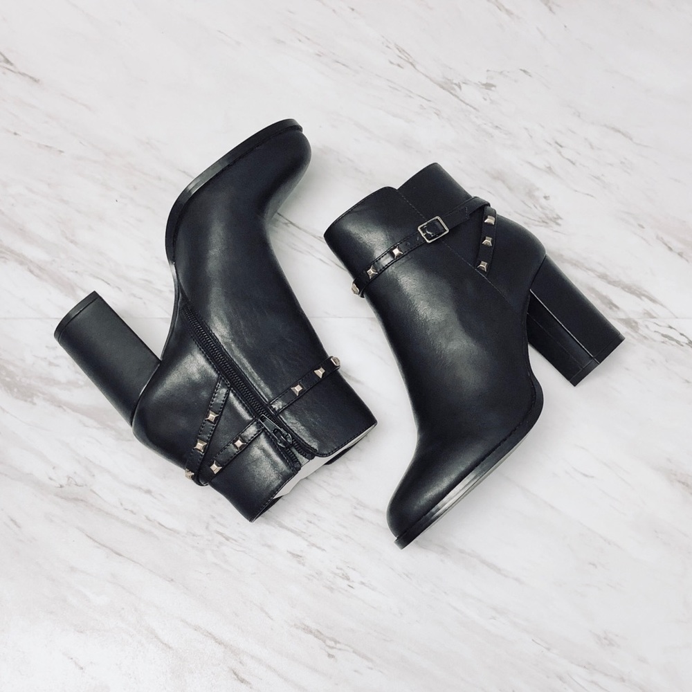 NWT Aldo Gold Studded Umalerith Boot Black - 7 - Picture 2 of 6